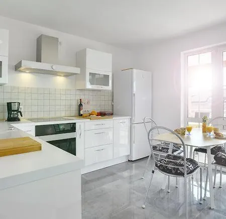 Apartman Ferienwohnung Marina 1 *